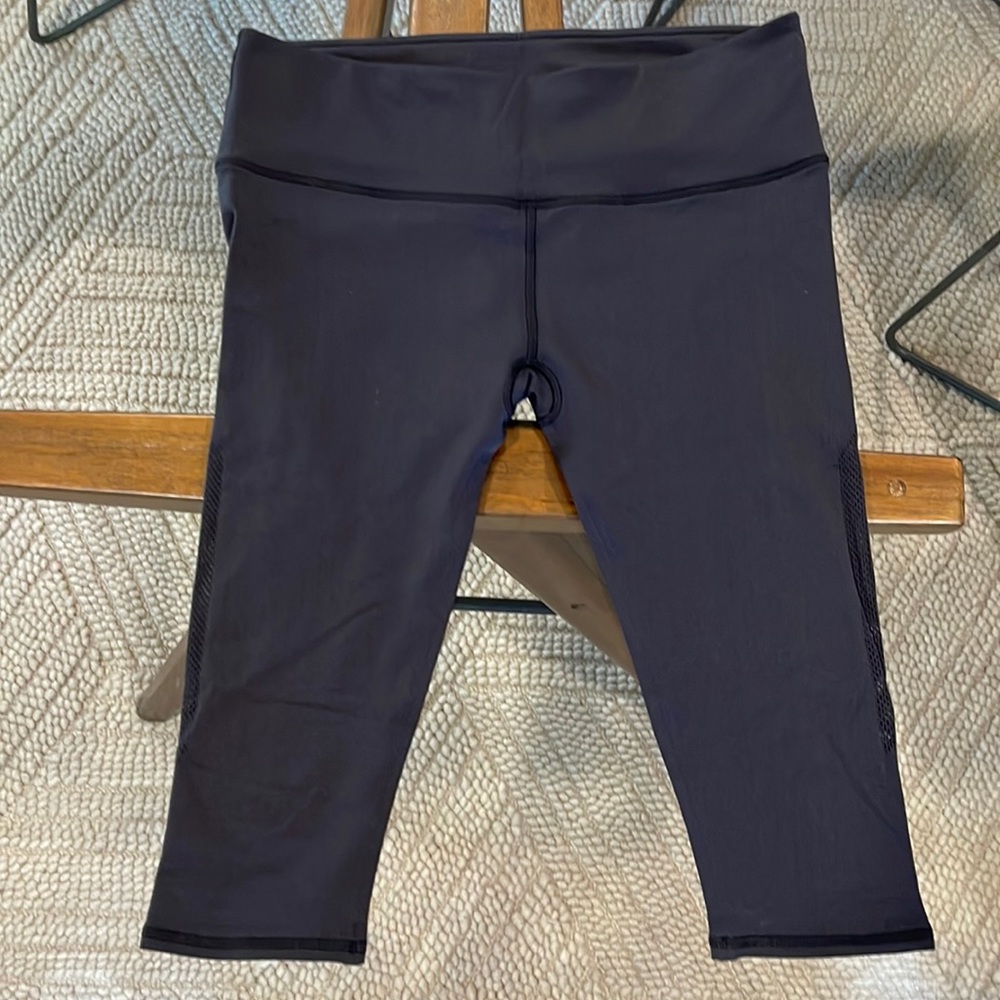 Lululemon Capri with Mesh